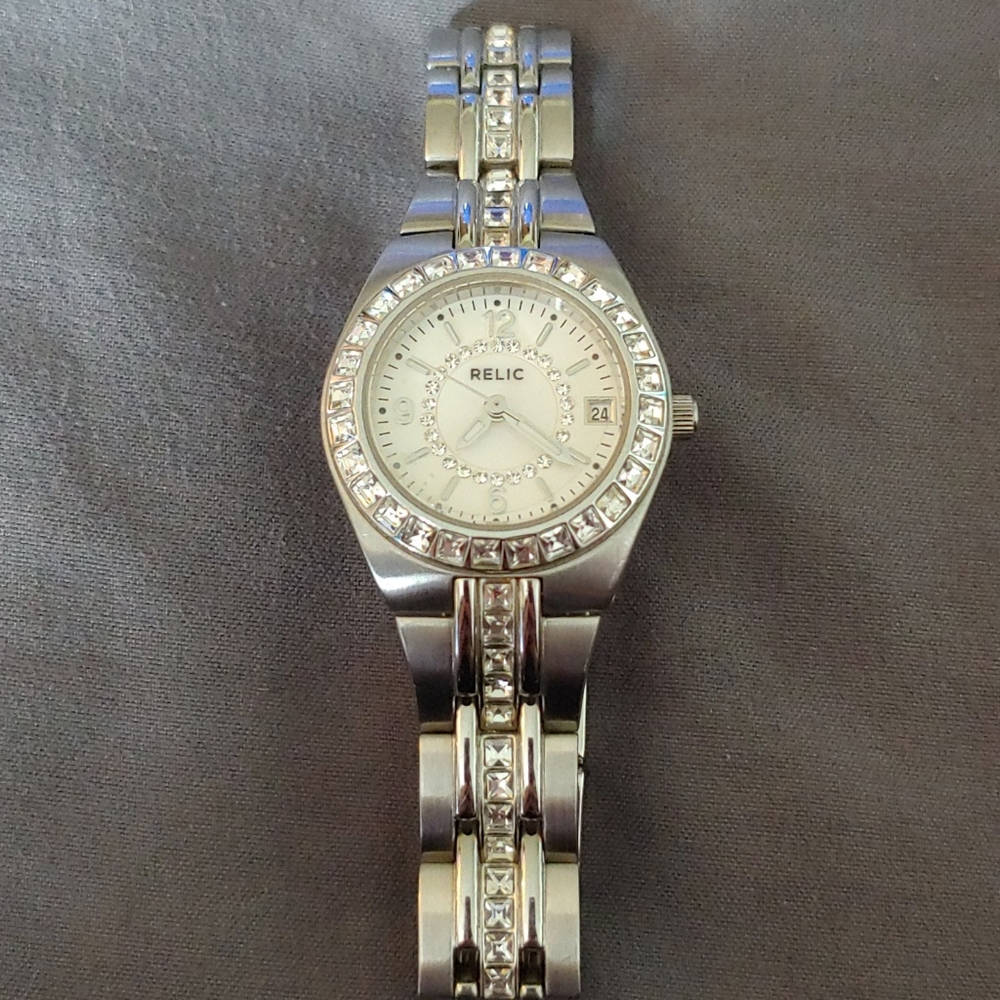 🌟 Womens Relic Fashion Watch